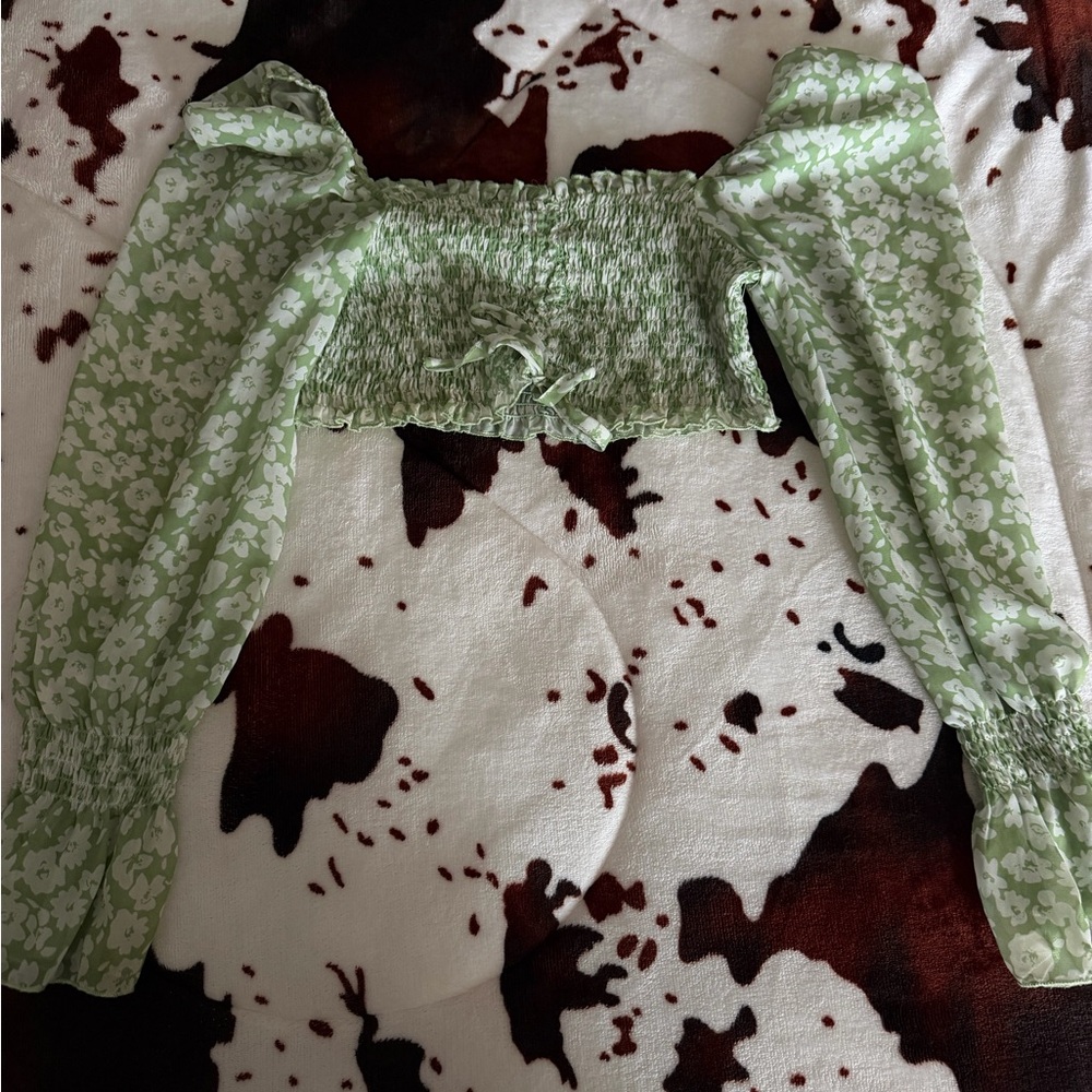 Chic Floral Puff Sleeve Crop Top
